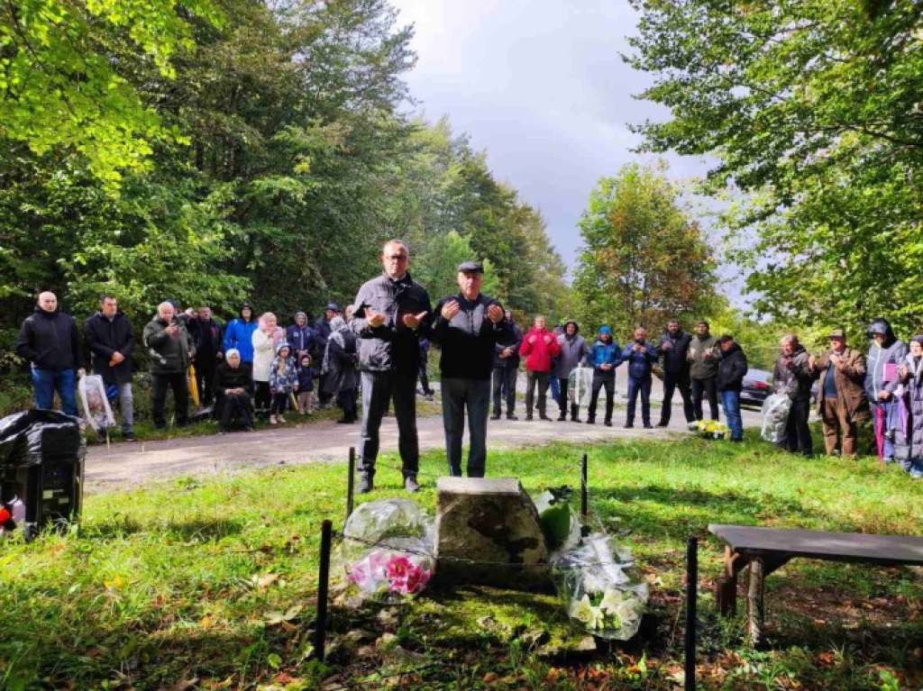 Lokmić: Bosna živi kroz svoje heroje, sjećanje na hrabre borce u reonu Čakle – Proskok