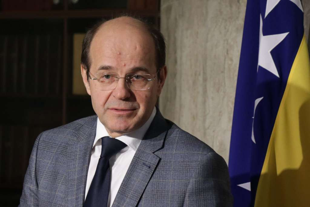 Vijeće naroda RS sutra o zakonu o nepokretnoj imovini