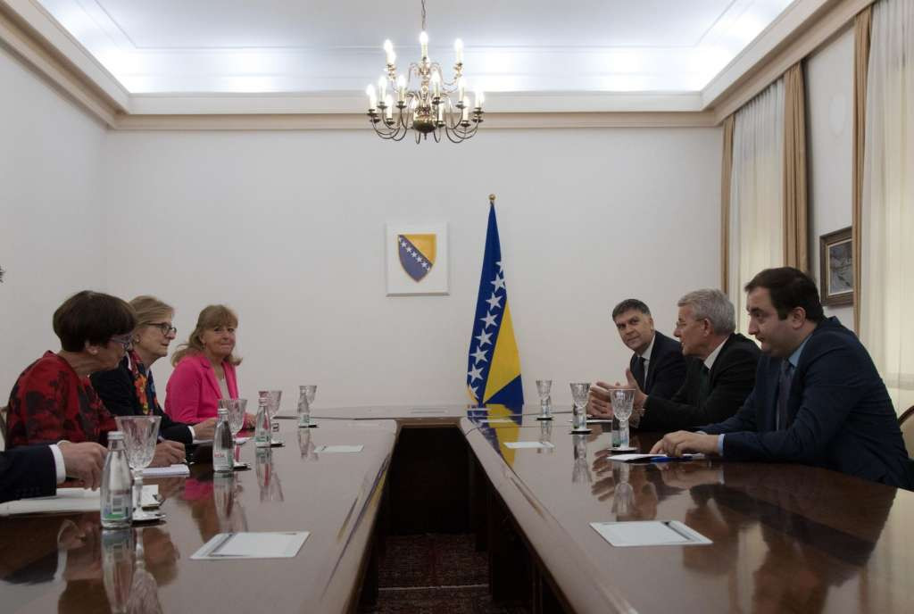 Džaferović i Schütz razgovarali o aktuelnoj političkoj situaciji u BiH