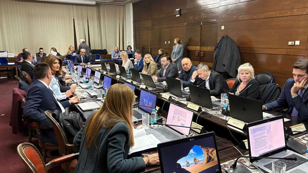 Vlada FBiH: Skoro šest miliona KM grant sredstava za podršku sektoru male privrede