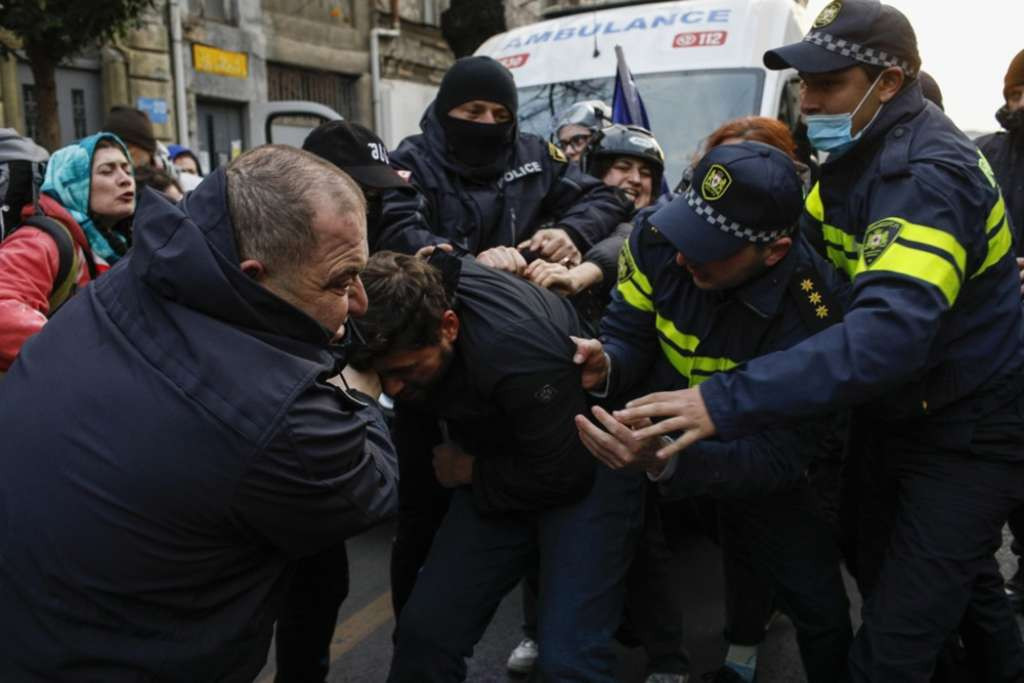 Gruzijski san otvorio prvu sjednicu parlamenta uprkos protestima opozicije