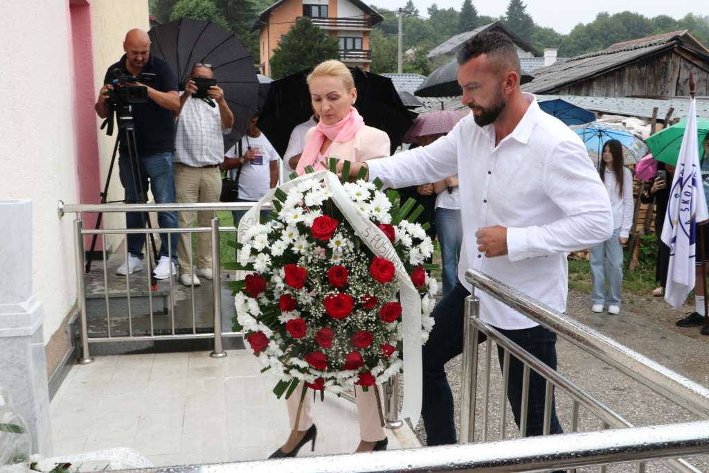 Obilježena 32. godišnjica ubistva sedam sugrađana kod škole u Tarčinu