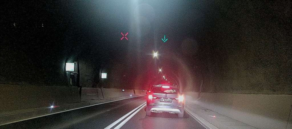 Teška saobraćajna nezgoda kod Zenice: Tri osobe povrijeđene, saobraćaj potpuno obustavljen