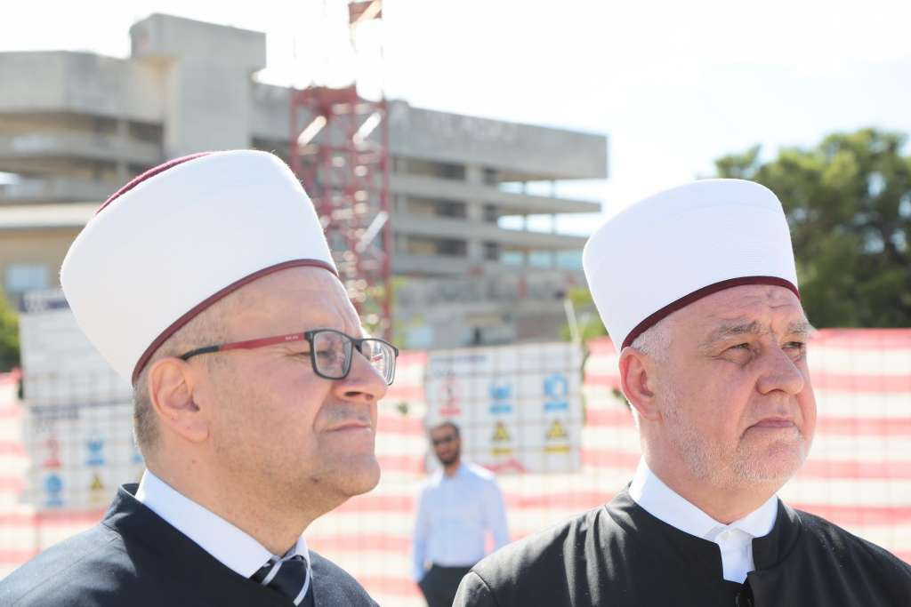 Reisul-ulema pozvao sve razine vlasti da pronađu pravedno rješenje u vezi s Lakišića haremom
