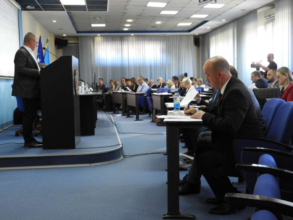 Skupština TK: Usvojene izmjene i dopune Zakona o srednjem i osnovnom obrazovanju