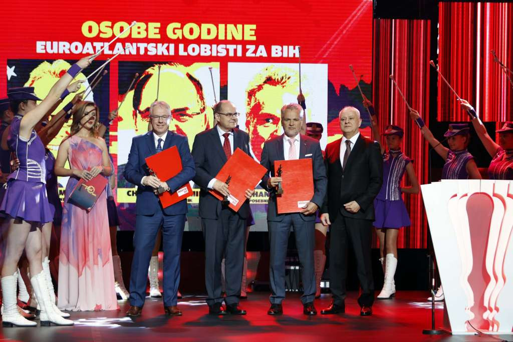 Dobitnici 'Večernjakovog pečata' za osobe godine Michael Murphy, Christian Schmidt i Johann Sattler