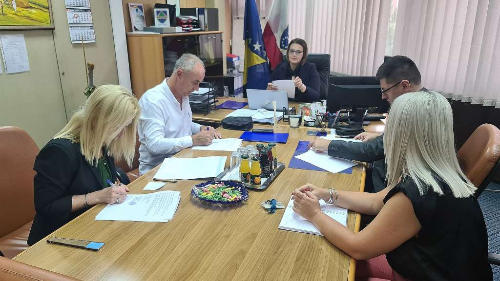 Potpisan ugovor o sufinansiranju zapošljavanja 22 asistenta na Univerzitetu u Zenici