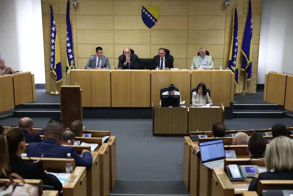 Dom naroda Parlamenta FBiH počeo današnje zasjedanje