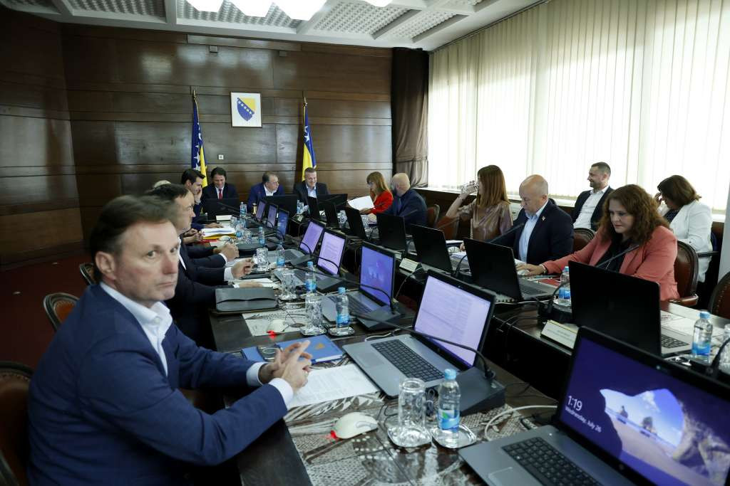 Vlada Federacije BiH o projektu unapređenje kvaliteta zraka