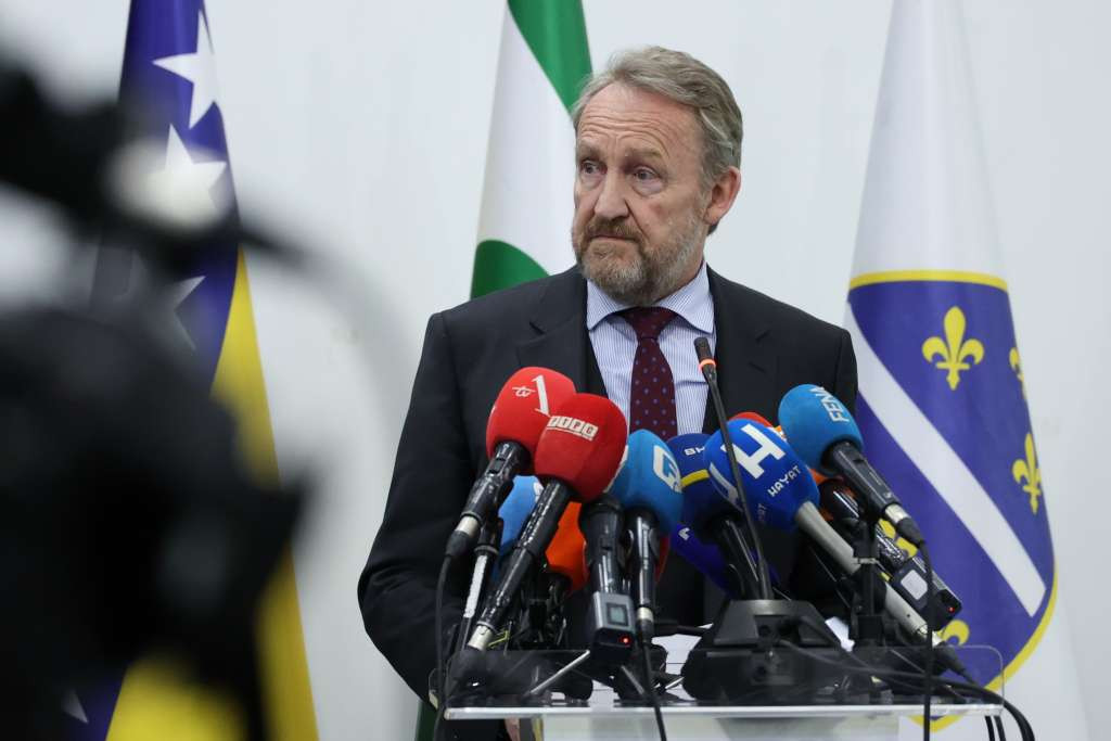Izetbegović: Niti su otvorena vrata funkcionalnijoj BiH niti je RS 'dominirala jer nije bilo Vlade FBiH da joj se suprostavi'