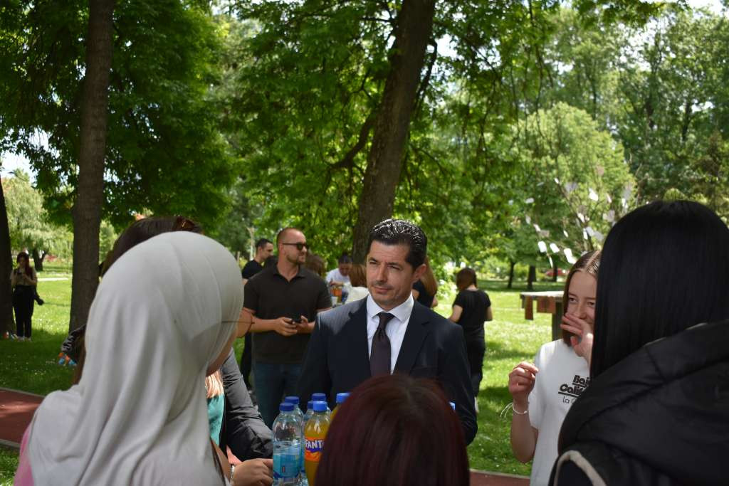 Predsjednik Skupštine Brčkog na prvoj brčanskoj Maturijadi