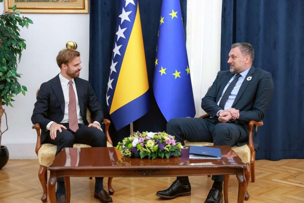 Hanrahan u susretu sa Konakovićem prenio poruke podrške stabilnosti i teritorijalnom integritetu BiH