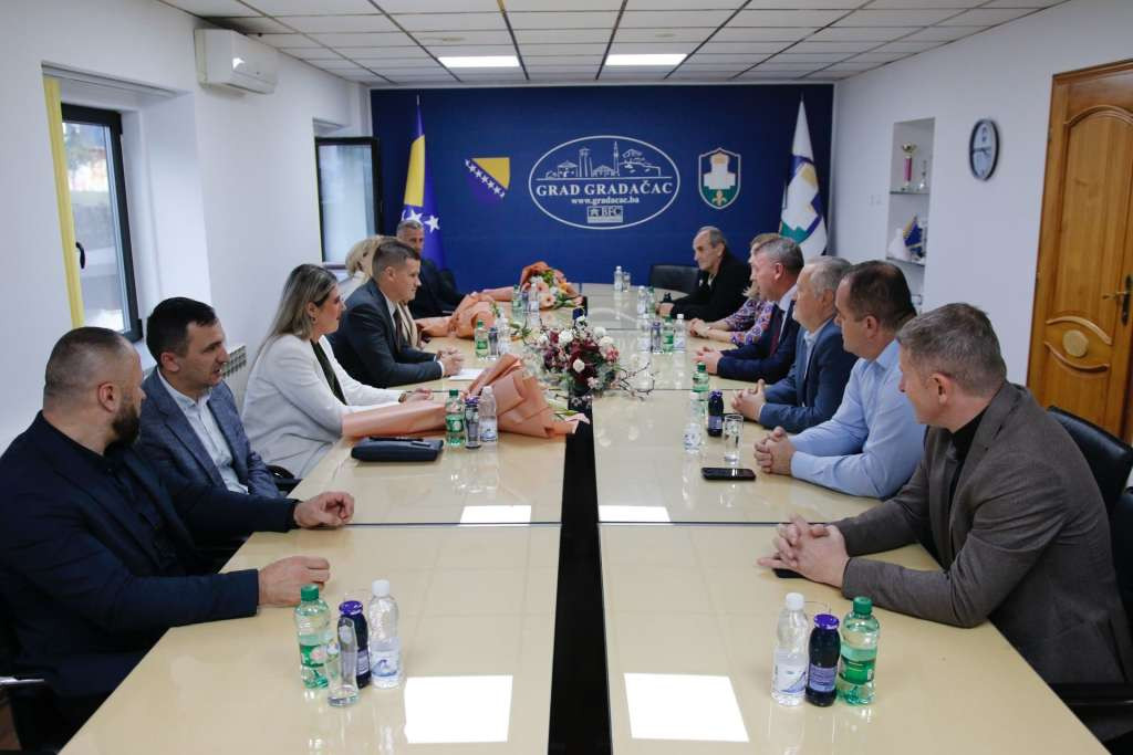 Vlada TK sa više od 3,3 miliona KM podržava razvojne projekte u Gradačcu