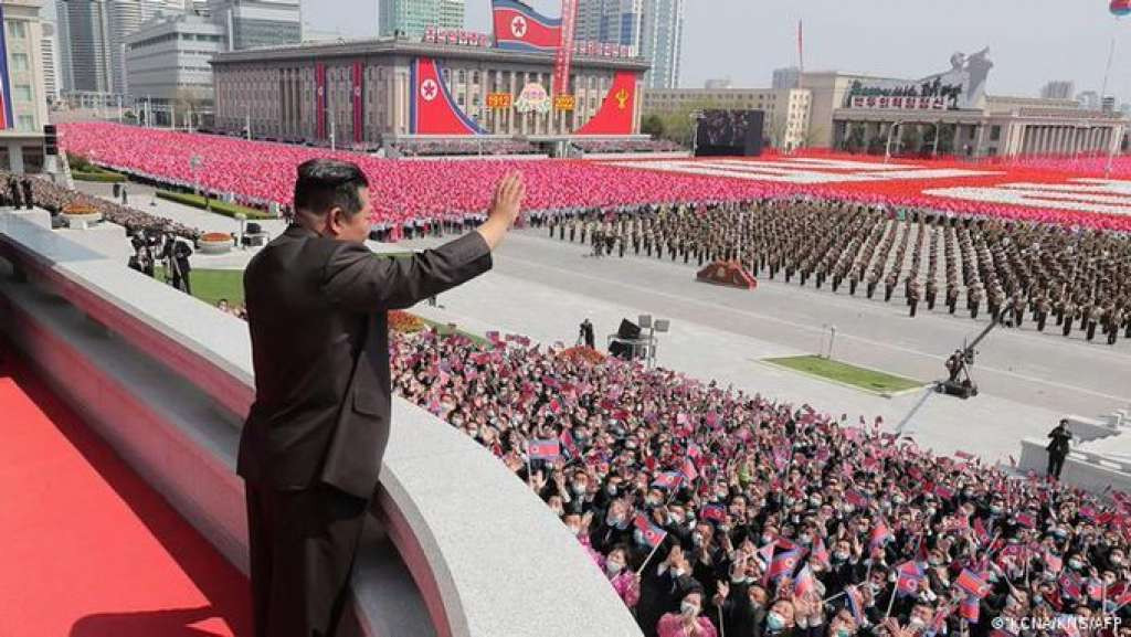 Kim Jong Un nadzirao vježbe artiljerijskih jedinica u Sjevernoj Koreji