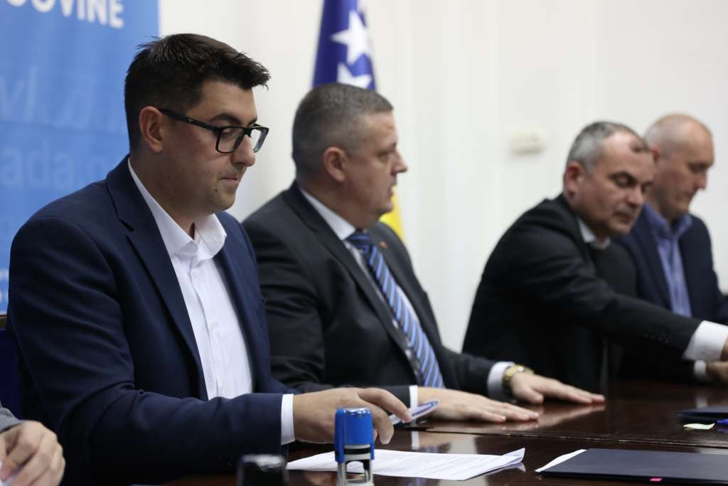 Potpisani ugovori o dodjeli pomoći privrednim subjektima u poplavljenim područjima