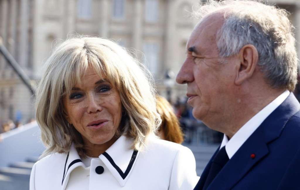 Deset osoba u Parizu pred sudom zbog online uznemiravanja Brigitte Macron