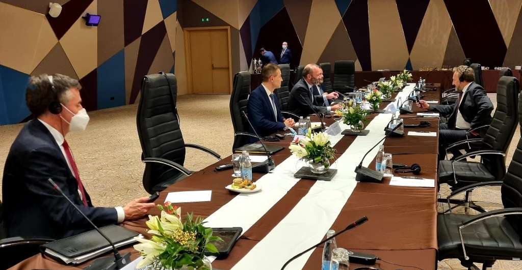 Izetbegović s visokom delegacijom EPP-a razgovarao o aktuelnoj krizi u BiH