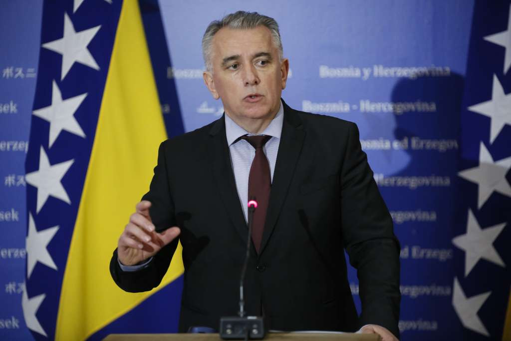 Špago: Izmjenama Zakona o platama onemogućiti povećanje plate izabranim dužnosnicima