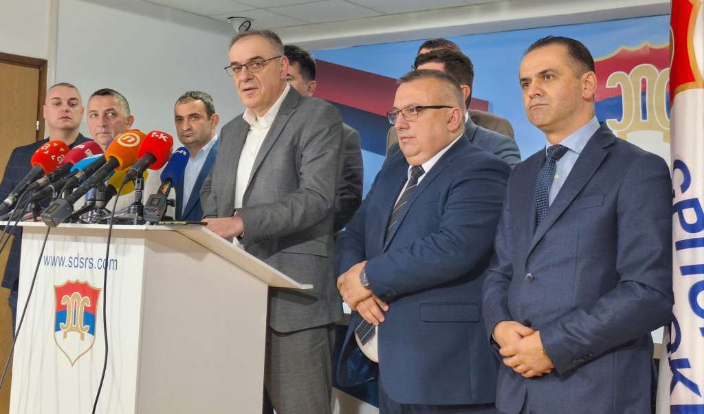 SDS pozvao Dodika da podnese ostavku prije presude