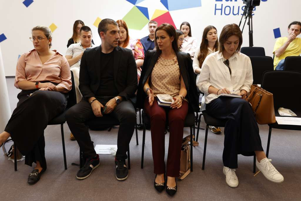 Brkić: Odluke o mladima moraju da donose mladi sami za sebe