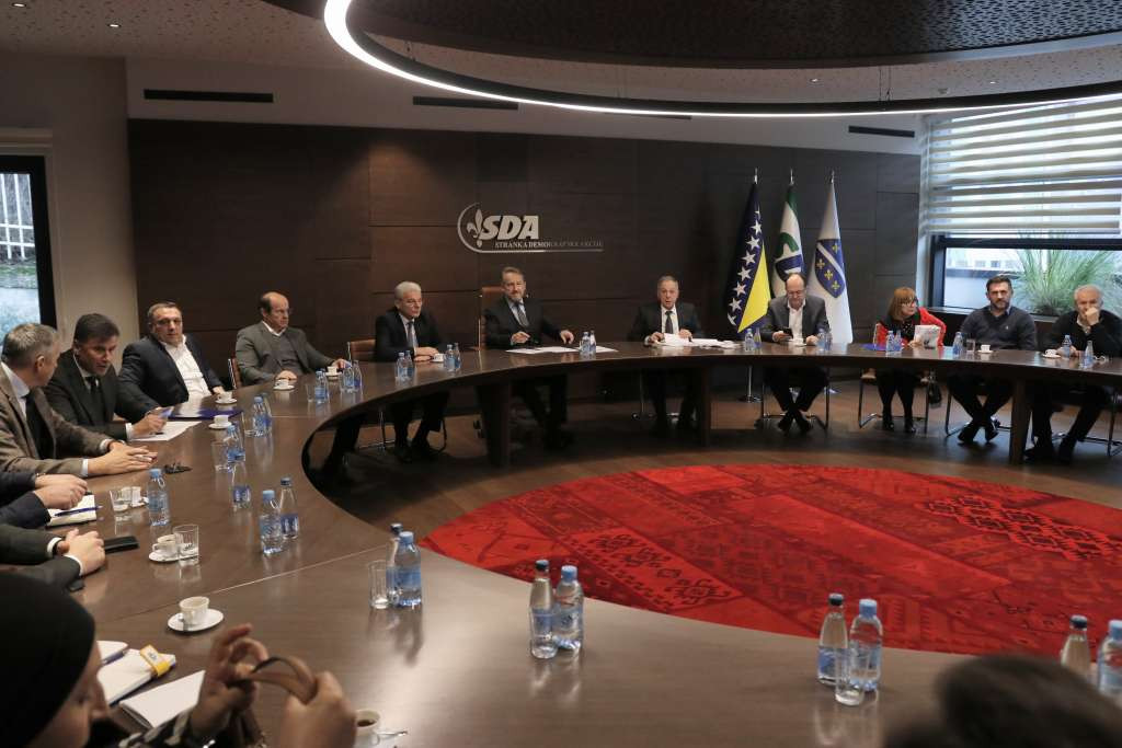 SDA: Odluke Visokog predstavnika potrebne, ali ne i dovoljne