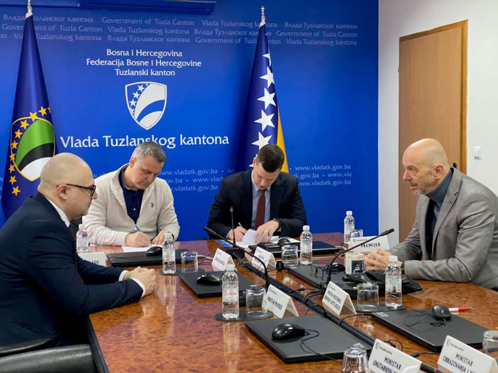 TK - Održan kontinuitet rasta primanja zaposlenih u oblastima obrazovanja i kulture