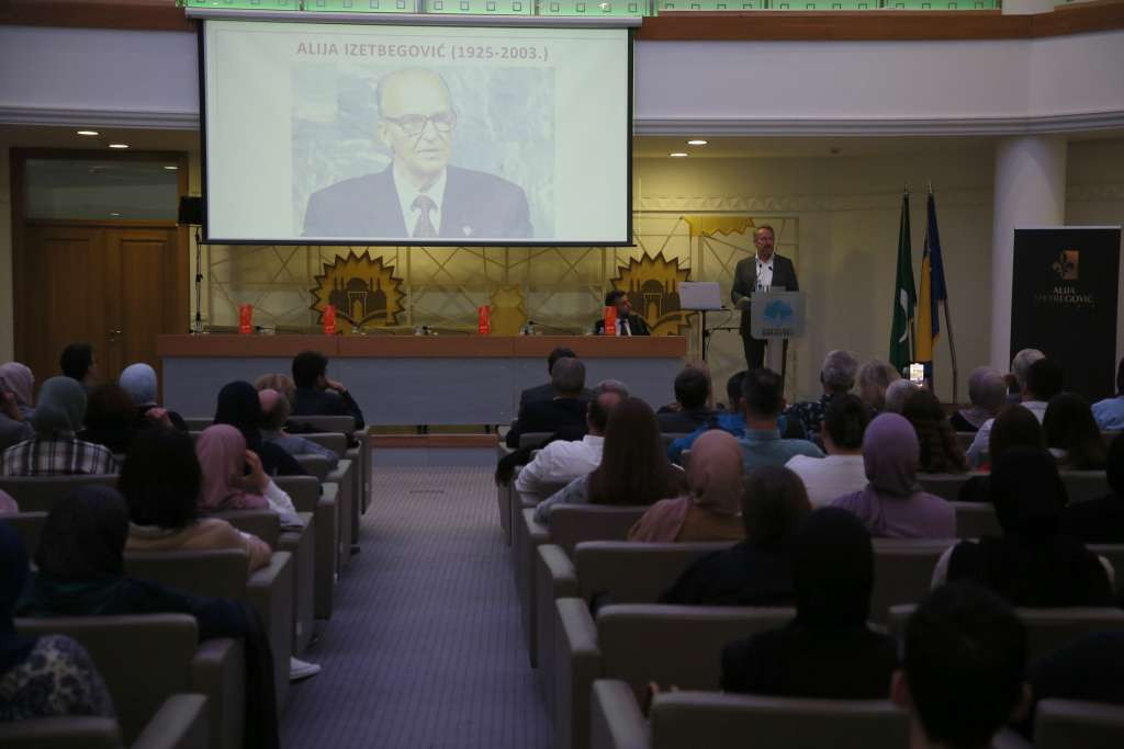 U Sarajevu održana studentska konferencija 'Bosna prije svega' posvećena Aliji Izetbegoviću