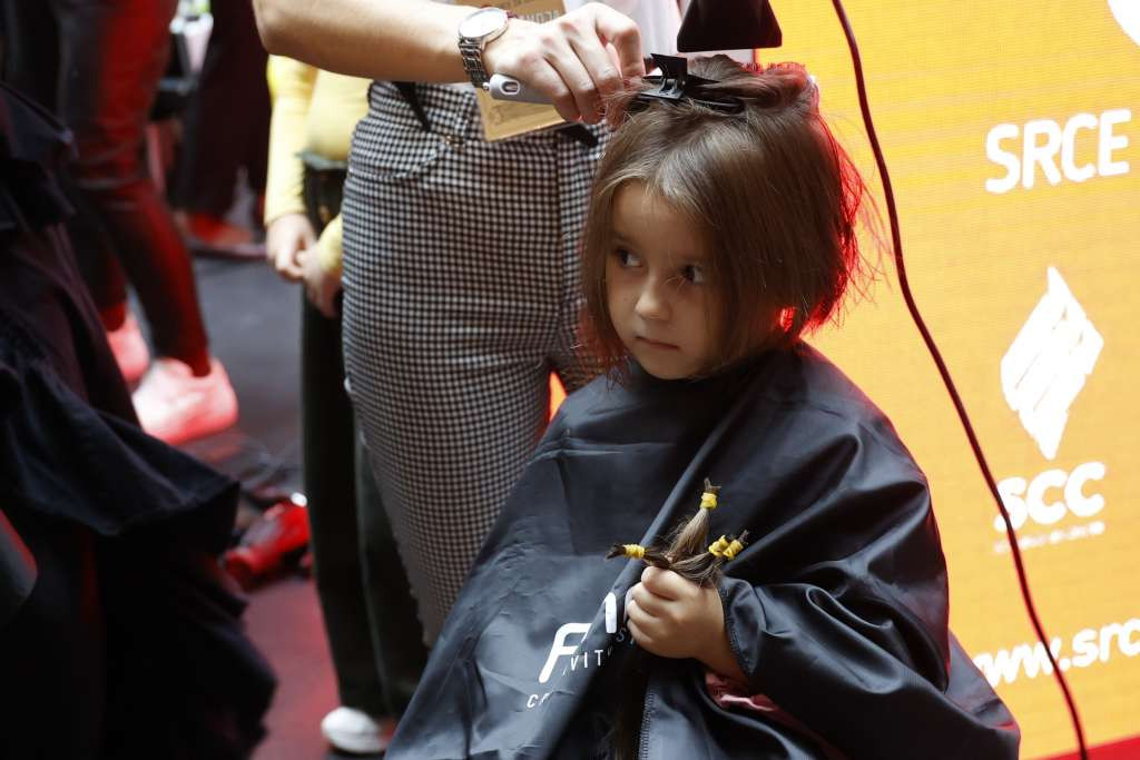 Veliki broj darivalaca na četvrtoj akciji 'Moja kosa tvoja kosa'