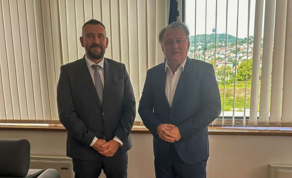 Nikšić razgovarao sa zamjenikom direktora Službe za poslove sa strancima