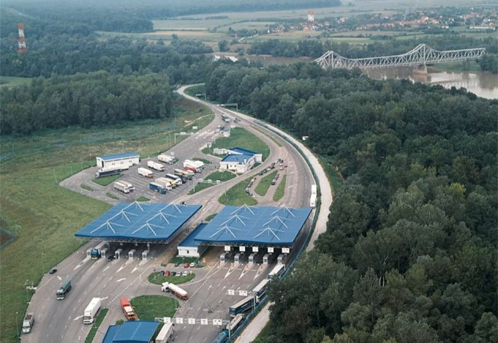 Na graničnim prijelazima lišene slobode osobe tražene po potragama pravosudnih institucija