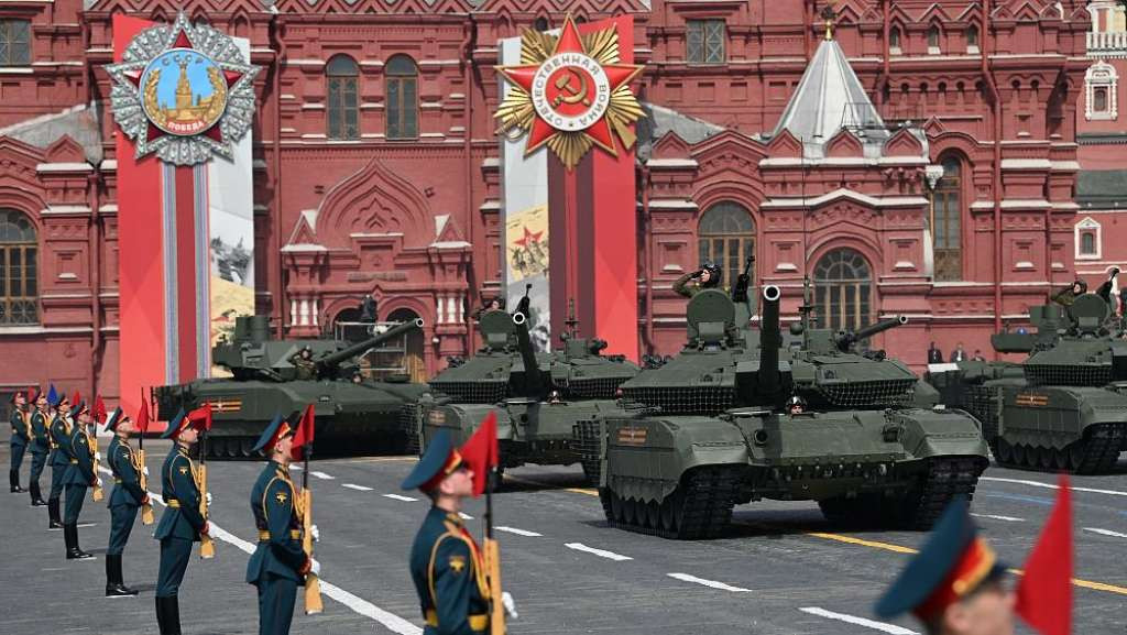 Medvedev pozvao američke neprijatelje da koriste rusko oružje protiv SAD