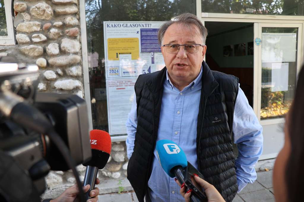 Nikšić upozorio na izborne nepravilnosti u Konjicu