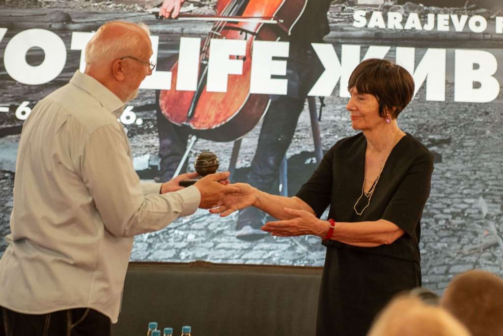Na 8. Sarajevo Festu Suadi Kapić dodijeljena nagrada 'Susan Sontag' za kritičku misao