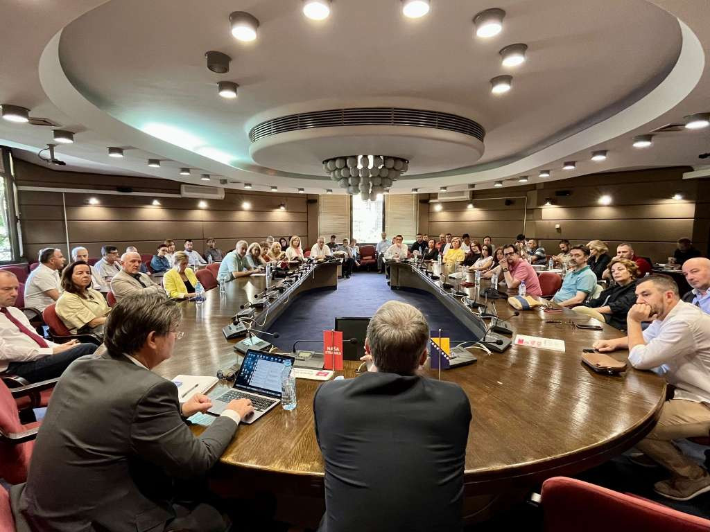 Nihad Uk izabran za predsjednika Glavnog odbora Naše stranke