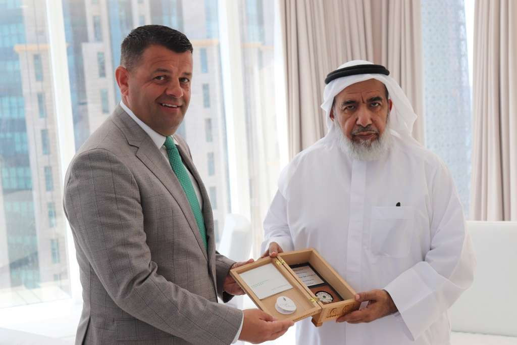 Hurtić katarskom ministru poklonio Srebreni cvijet Srebrenice