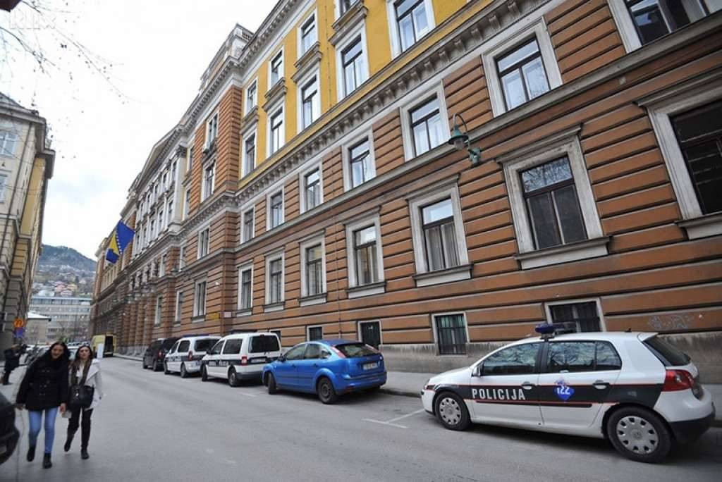 Predložen jednomjesečni pritvor osumnjičenom za bludne radnje nad maloljetnikom