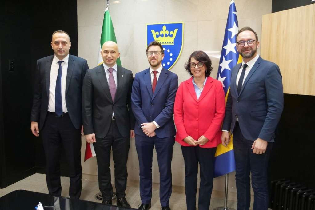 Vlada ZDK i Britanska ambasada: Razgovori o prioritetima, investicijama i borbi protiv korupcije