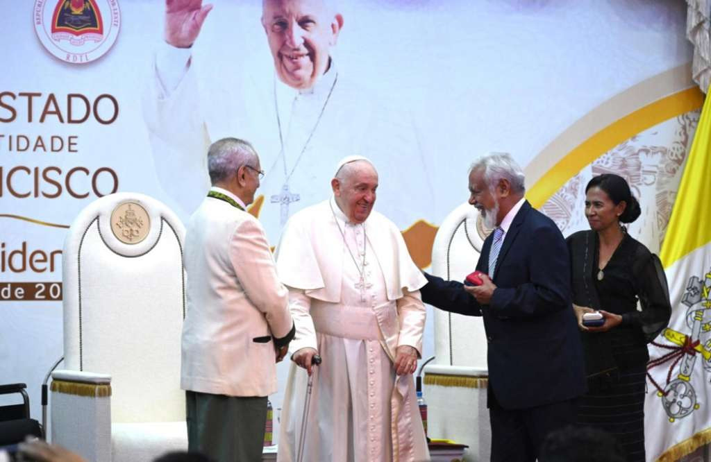 Papa Franjo pozvao na akciju kako bi se spriječilo zlostavljanje djece i tinejdžera