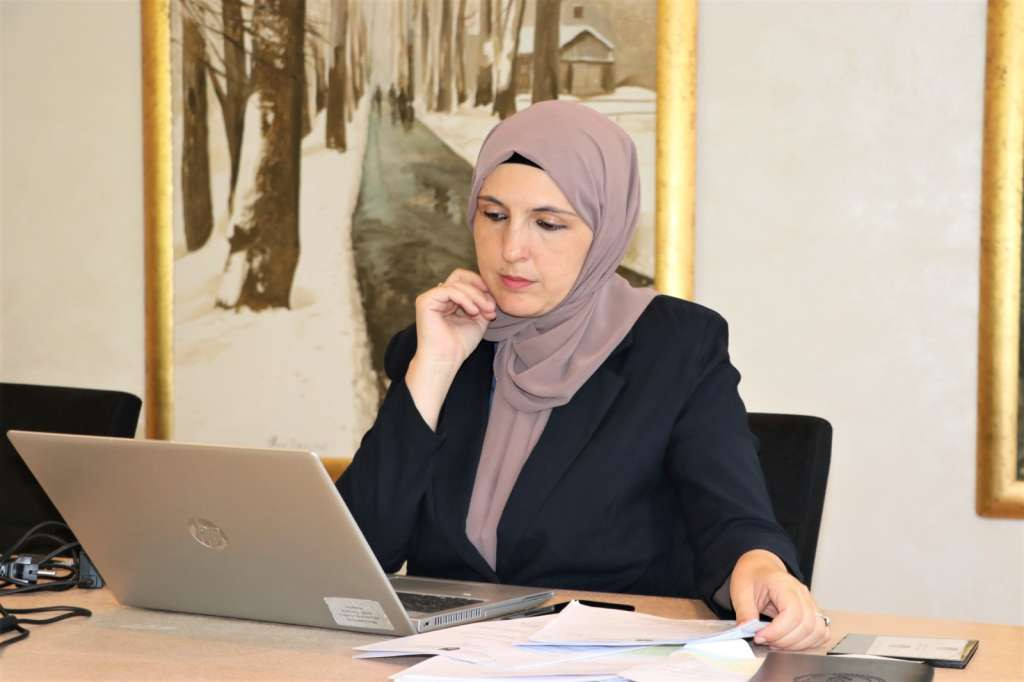 Hota-Muminović: Stekli su se uslovi za povećanje plata radnicima u obrazovanju u KS-u