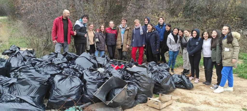 Aktivisti Eko HUB-a Blagaj i studenti UWC-a Mostar očistili Bunske kanale