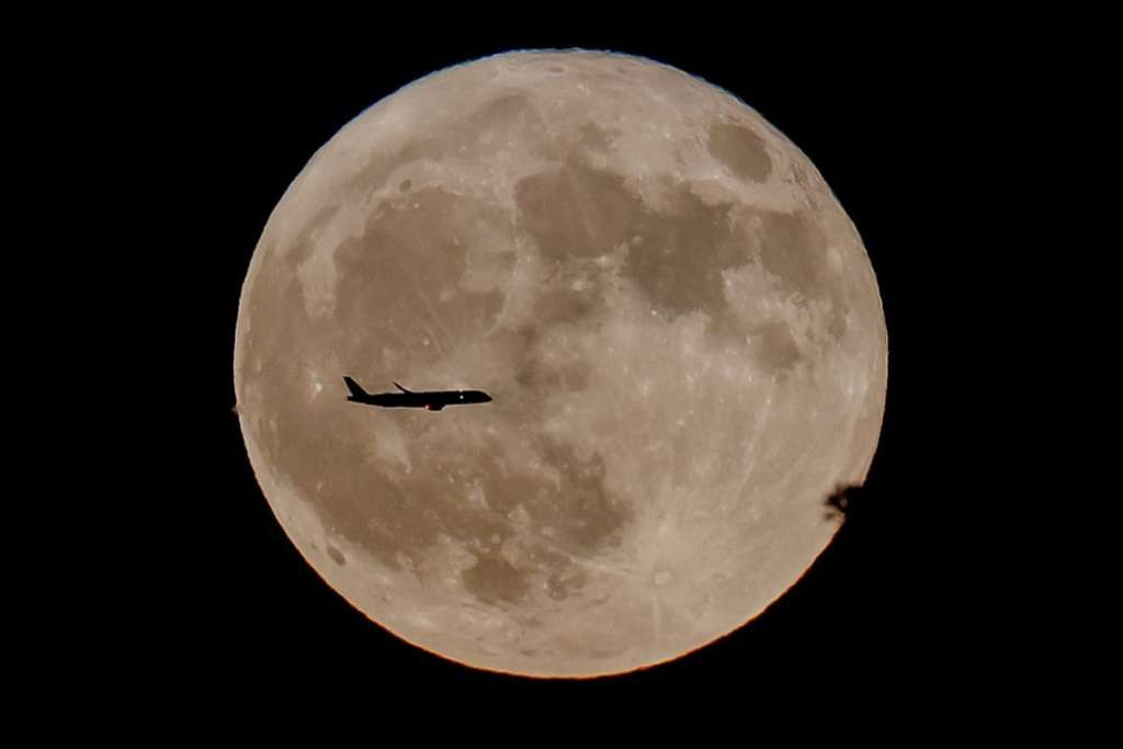 Dio rakete SpaceX-a danas će udariti u Mjesec i napraviti novi krater