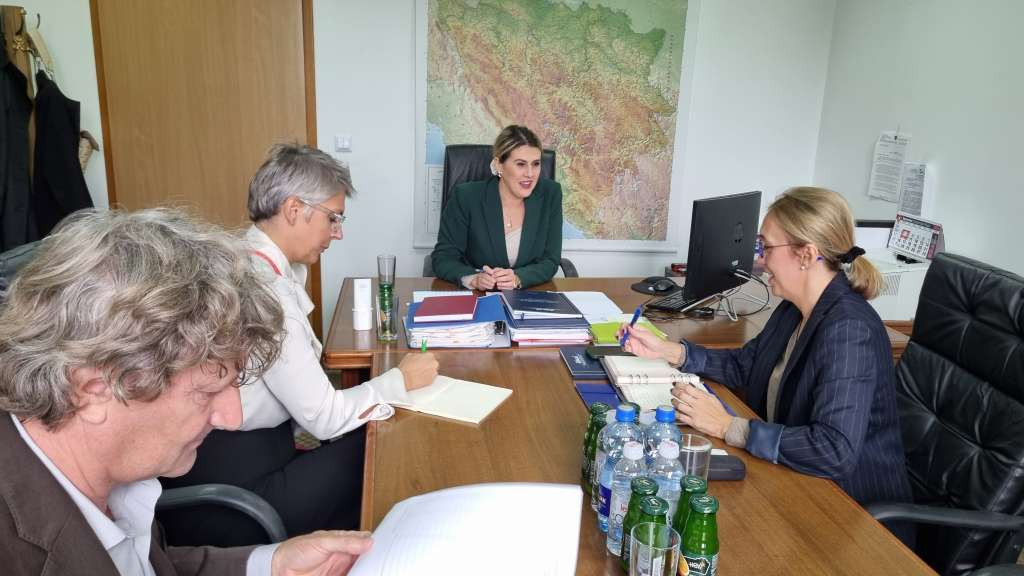 Ministrice Pozder i Ajšić razgovarale o uklanjanju opasnog otpada iz Tuzle