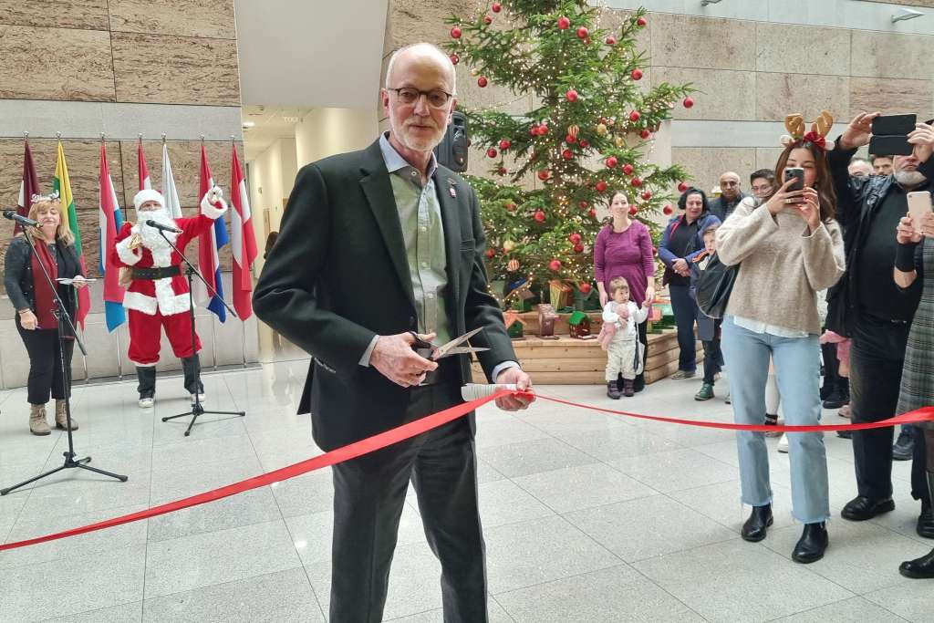 Božićni bazar u Njemačkoj ambasadi: Kulinarski specijaliteti, ručni radovi i muzički program
