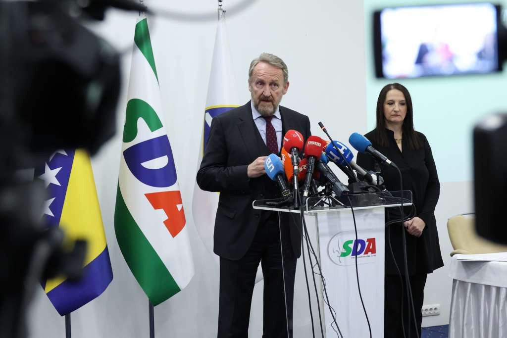 SDA osuđuje blokade na entitetskoj liniji, poziva EUFOR da reaguje