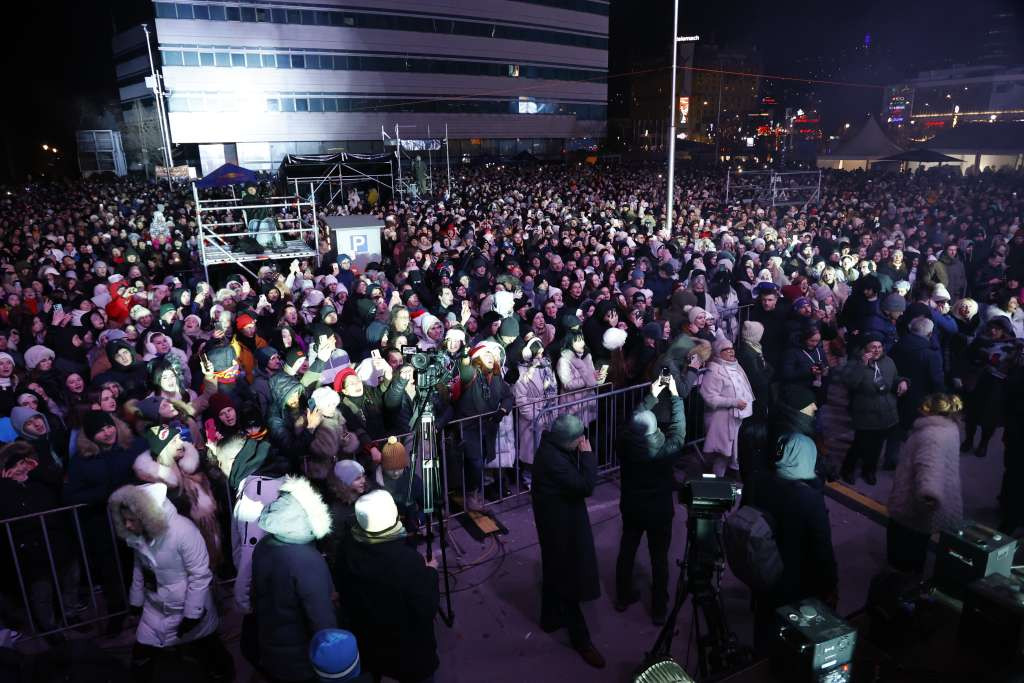 Javni doček Nove godine u Sarajevu bez incidenata, 64.000 posjetilaca