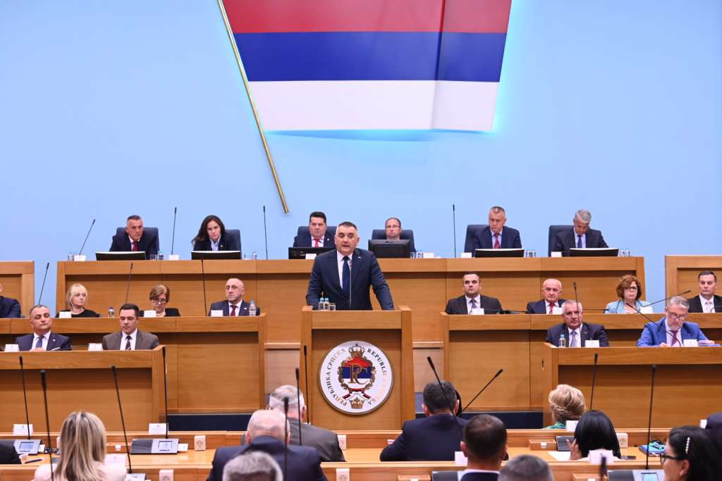 Skupštinska većina u NSRS-u prihvatila ostavku Vlade RS-a, izbor nove najavljen do srijede