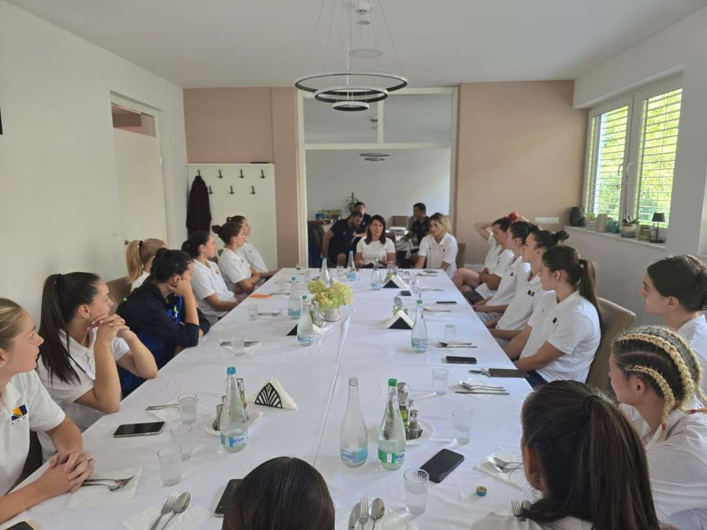 Glibić posjetila žensku odbojkašku reprezentaciju BiH na pripremama u Goraždu