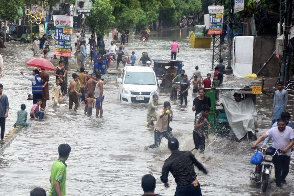 Obilna kiša i poplave u Pakistanu odnijele najmanje 30 života