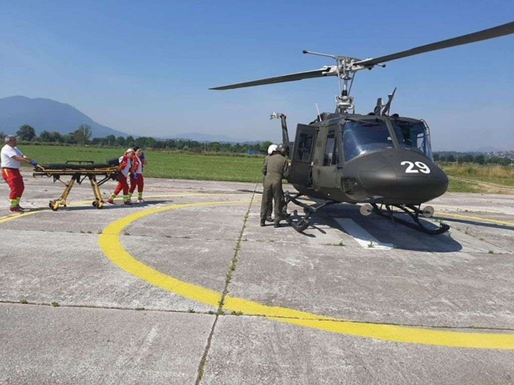 Ministar Helez nagradio posadu 2. helikopterskog skvadrona OS BiH