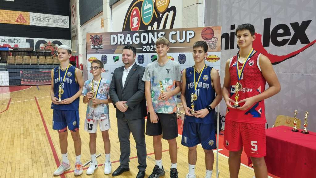 Košarkaši Realwaya osvajači Dragons Cupa u Tuzli